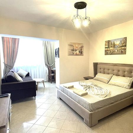 Peace Apartments Durres Bagian luar foto