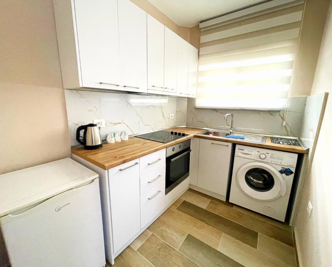 Peace Apartments Durres Bagian luar foto