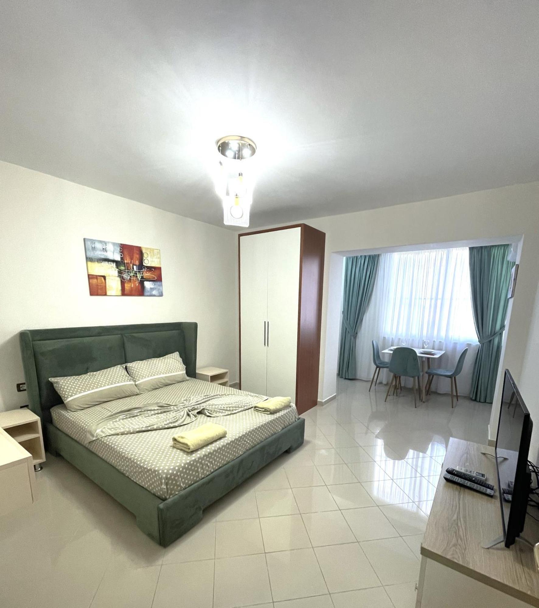 Peace Apartments Durres Bagian luar foto